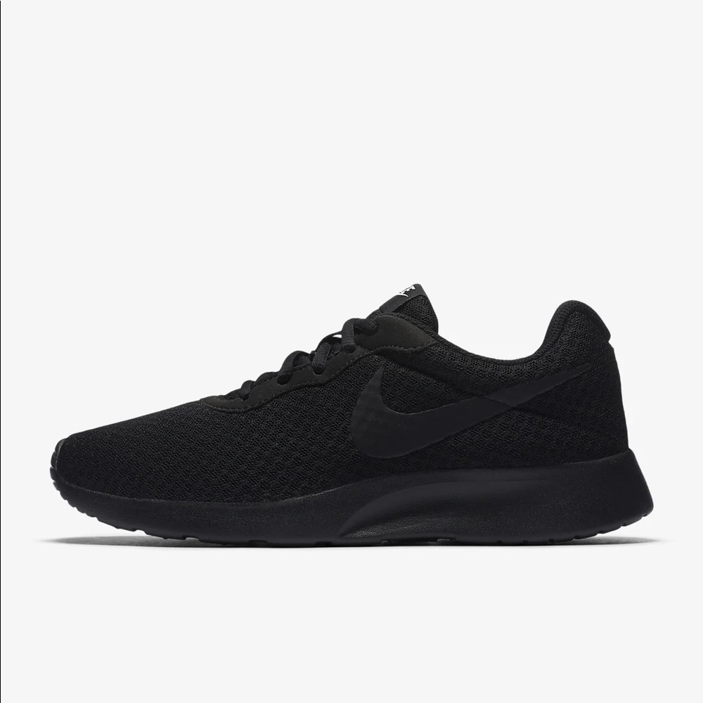 Nike Tanjun